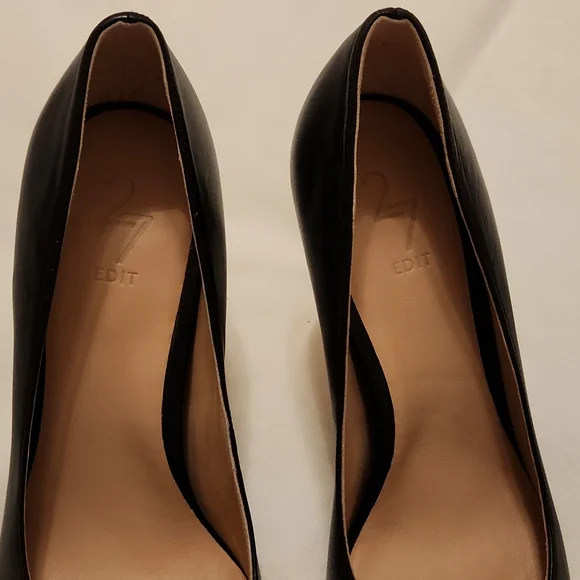 27 Edit Black Pumps - Picture 2 of 5